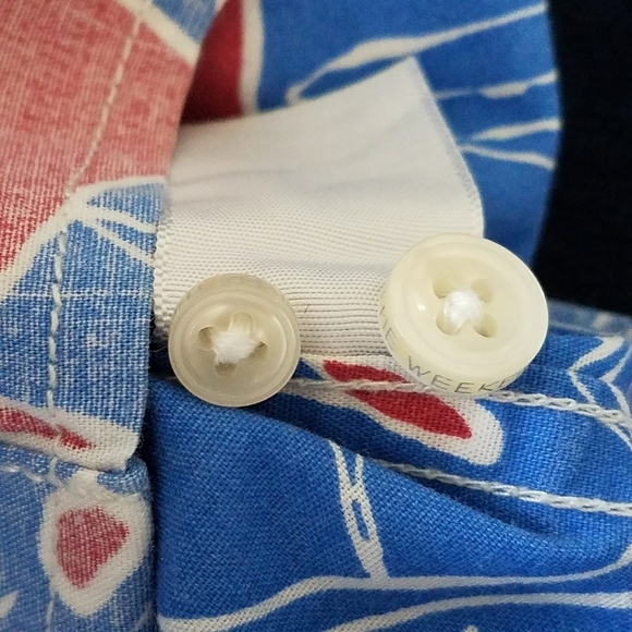 Chubbies Casual Button Down Short Sleeve Shirt - Picture 9 of 9